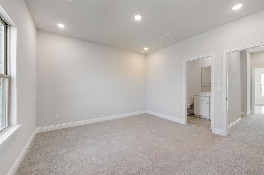 Spacious, unfurnished interior of a new home in Arbors at Legacy Hills, Celina (Image 22). Spacious, unfurnished interior of a new home in Arbors at Legacy Hills, Celina (Image 22).