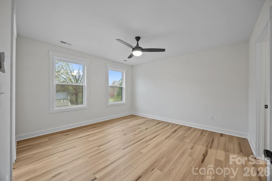 Spacious, unfurnished interior of a new home in , Salisbury (Image 30).