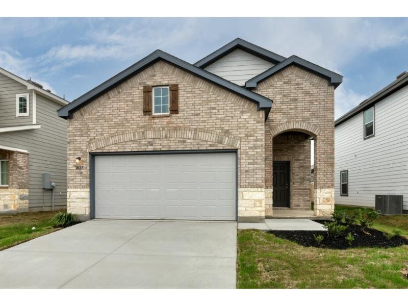Representative exterior photo of a completed home built from the McKinney by Ashton Woods in Meadows at Hennersby Hollow 40's, San Antonio, TX (Image 15).