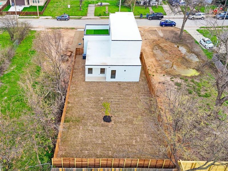 Exterior details and patio area of a home in , Dallas (Image 22).