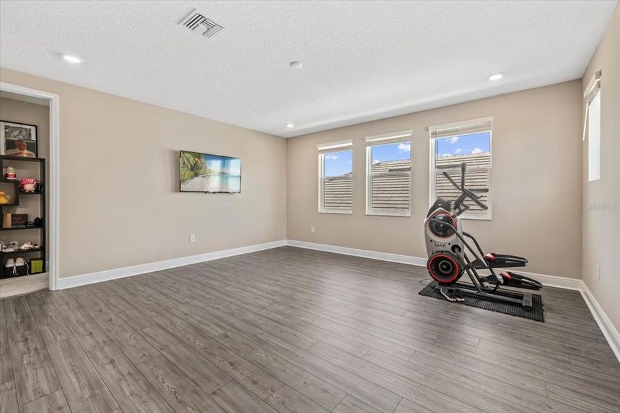 Spacious, unfurnished interior of a new home in , Lakewood Ranch (Image 22).