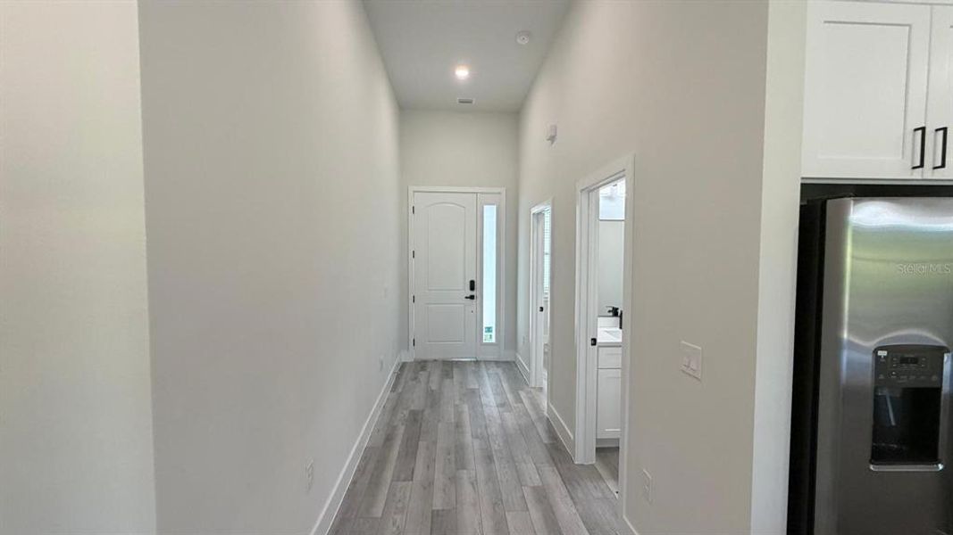 Spacious, unfurnished interior of a new home in , Port Charlotte (Image 33).