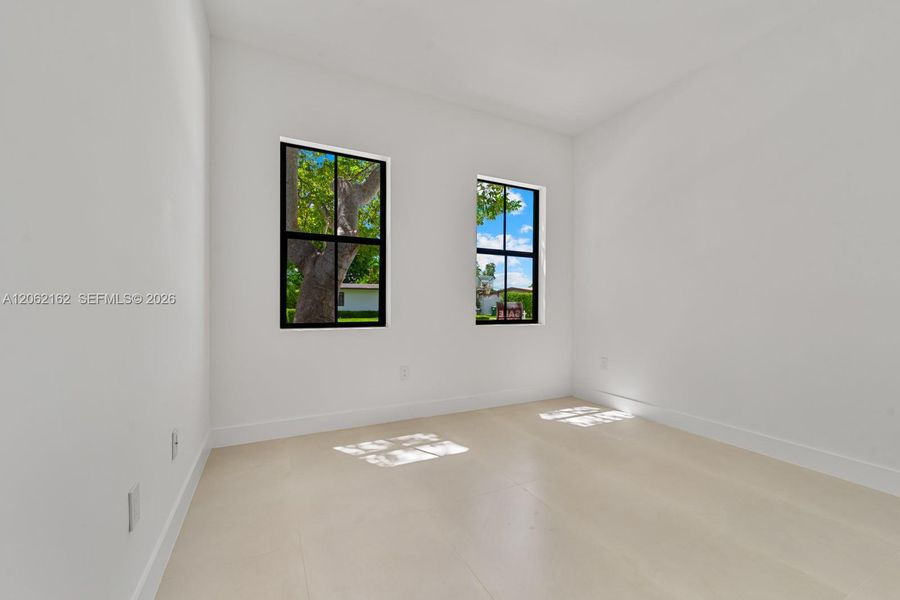 Spacious, unfurnished interior of a new home in , Miami (Image 17).