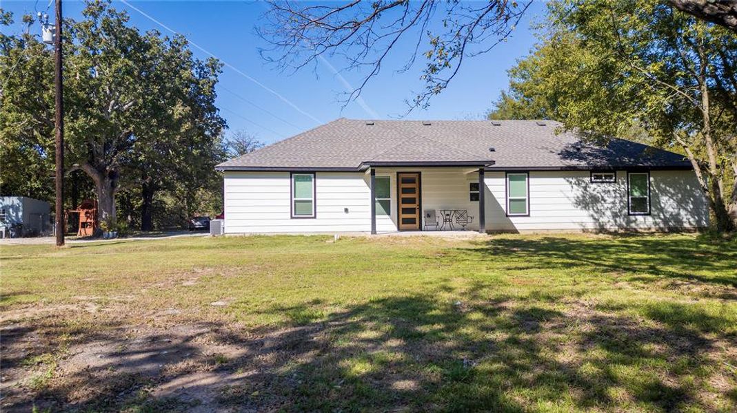 Exterior details and patio area of a home in , Wills Point (Image 22).