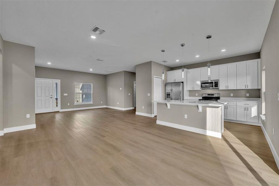 Spacious, unfurnished interior of a new home in , Deltona (Image 21).