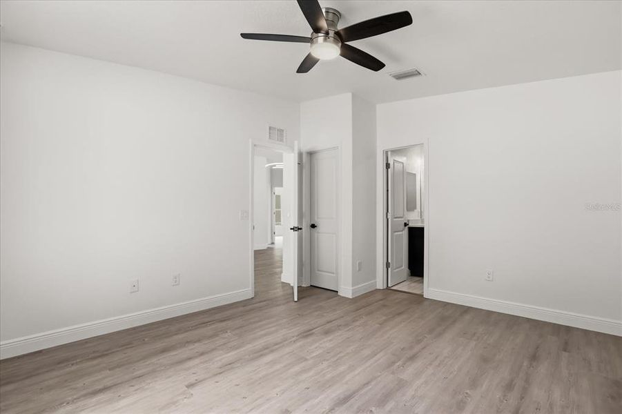 Spacious, unfurnished interior of a new home in , Leesburg (Image 24).