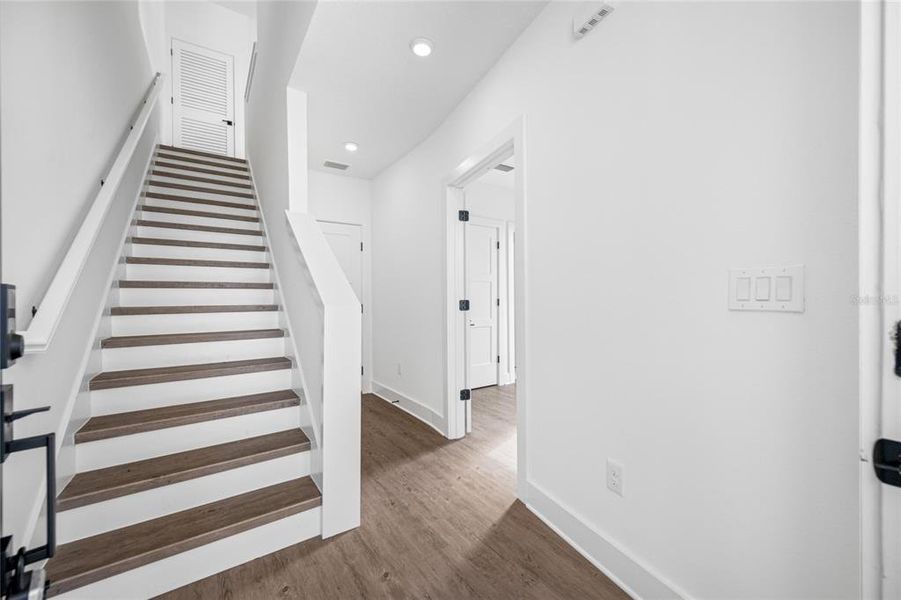 Spacious, unfurnished interior of a new home in Alante, St. Petersburg (Image 22). Spacious, unfurnished interior of a new home in Alante, St. Petersburg (Image 22).