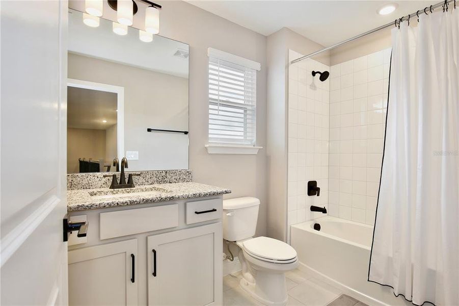 Furnished interior view inside a new home in , Clermont (Image 38). Furnished interior view inside a new home in , Clermont (Image 38).