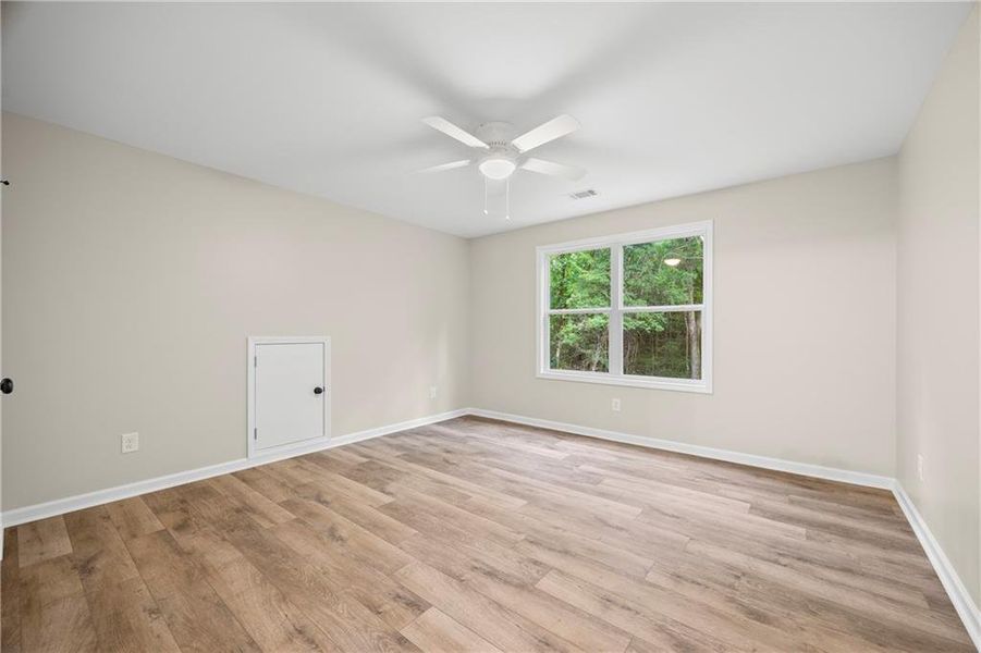 Spacious, unfurnished interior of a new home in , Nicholson (Image 58).