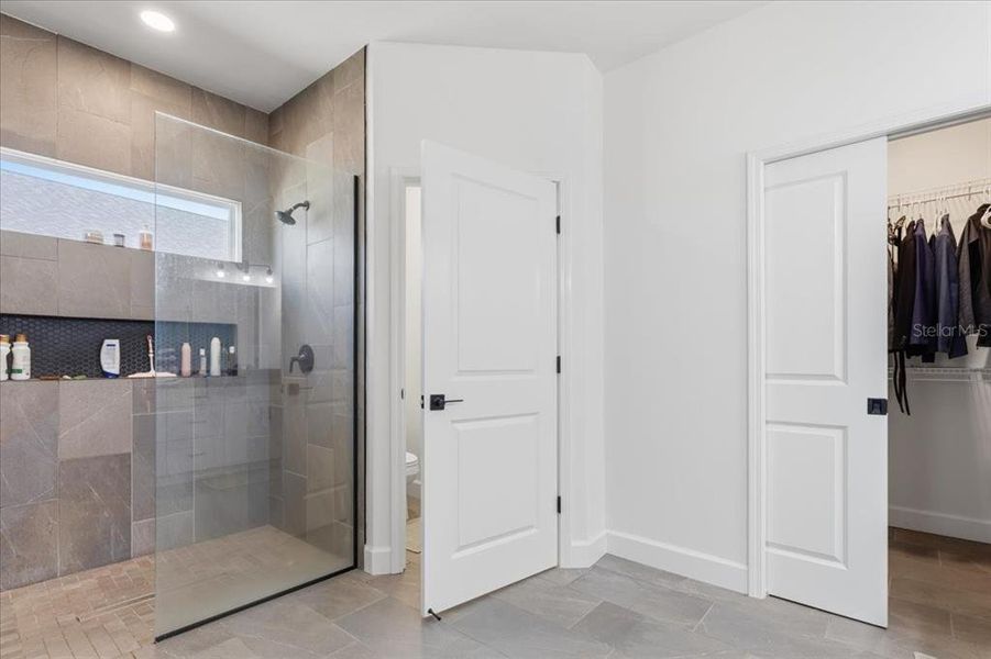 Furnished interior view inside a new home in Grand Oaks, Gainesville (Image 18).