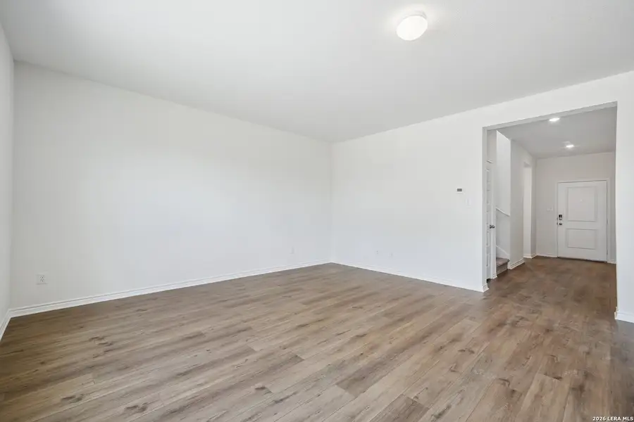 Spacious, unfurnished interior of a new home in , San Antonio (Image 24).