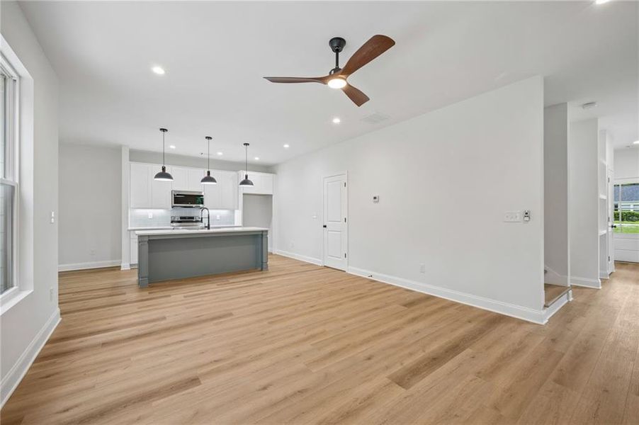 Spacious, unfurnished interior of a new home in , Atlanta (Image 16).