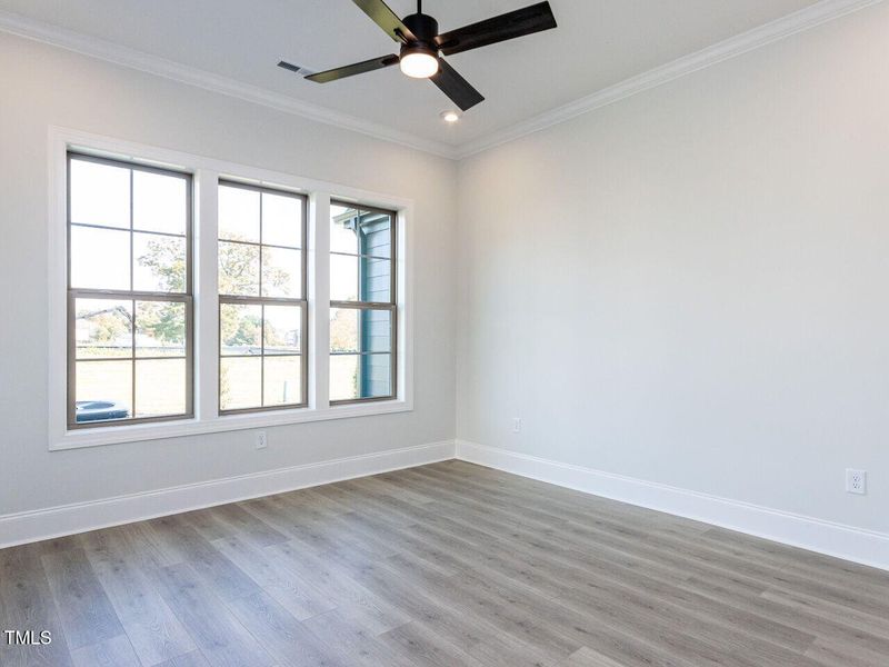 018-1280x960-primary-bedroom