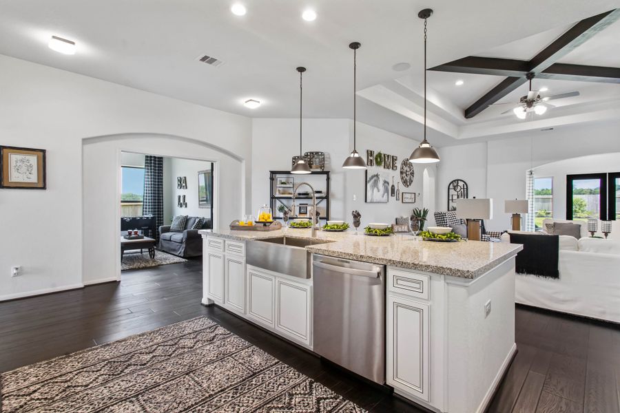 Kitchen with island and pendant lighting Kitchen with island and pendant lighting