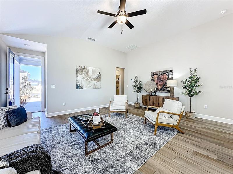 Furnished interior view inside a new home in , Middleburg (Image 4).