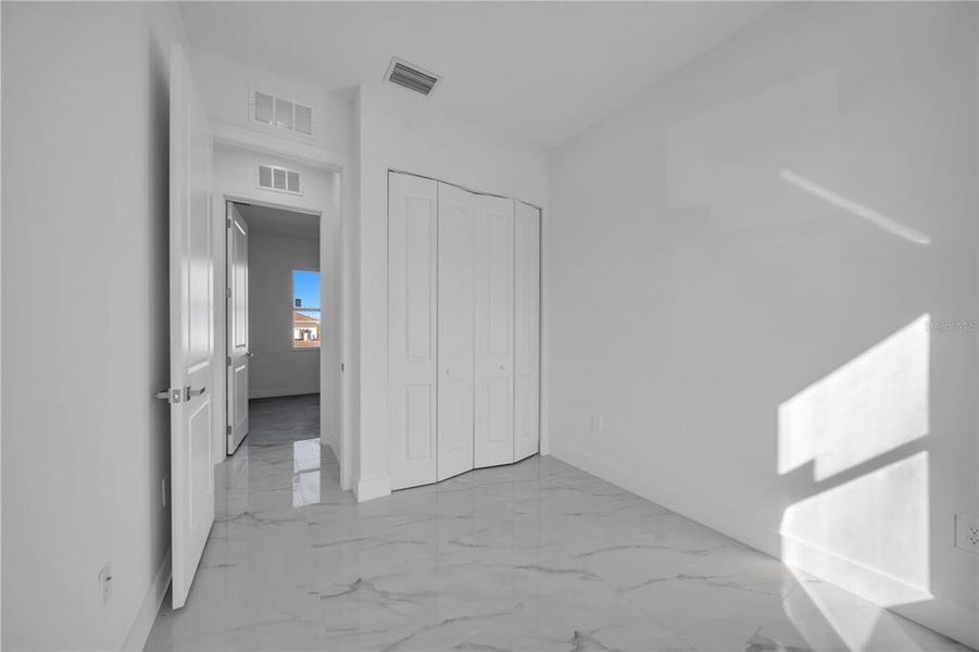 Spacious, unfurnished interior of a new home in , Lehigh Acres (Image 29).