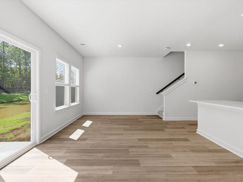 Spacious, unfurnished interior of a new home in Courts at Brook Run, Moncks Corner (Image 10).