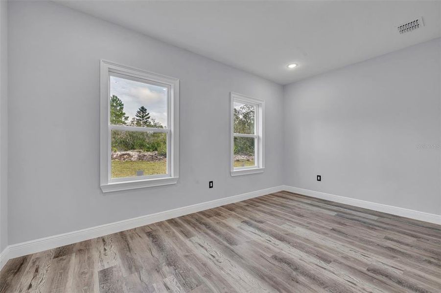 Spacious, unfurnished interior of a new home in , Kissimmee (Image 23).