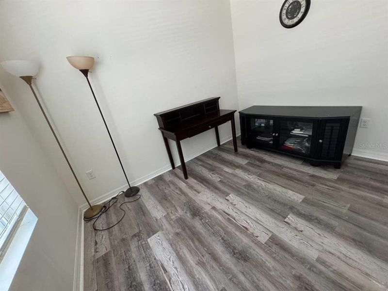 Spacious, unfurnished interior of a new home in , Clermont (Image 22).