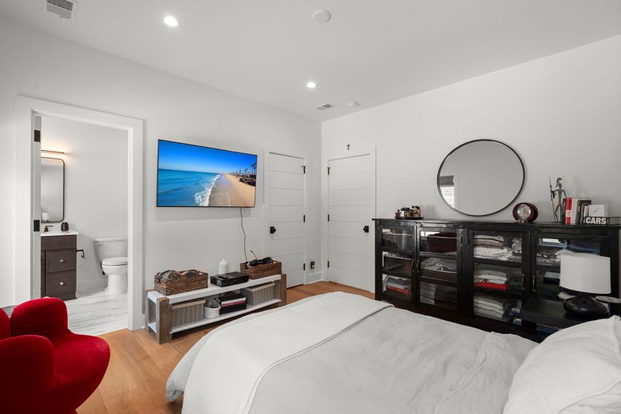 Furnished interior view inside a new home in , Johns Island (Image 74).