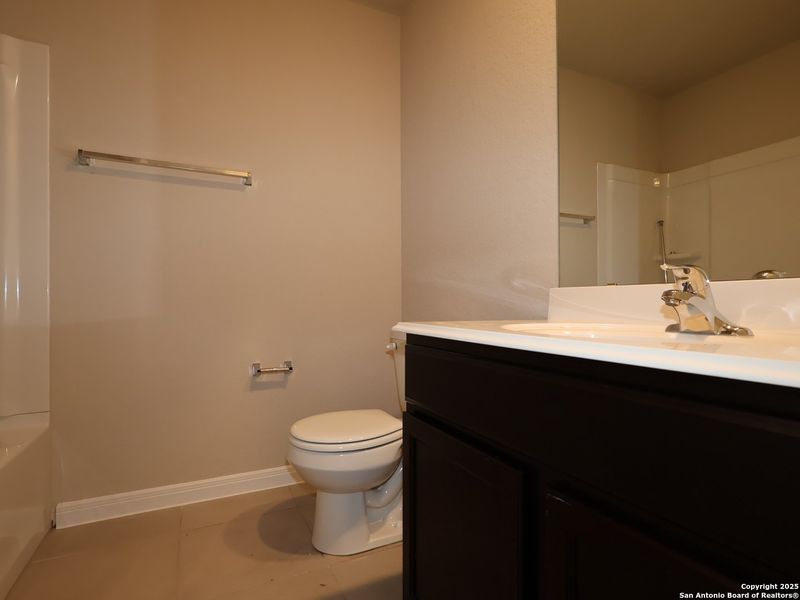 Furnished interior view inside a new home in Blue Ridge Ranch, San Antonio (Image 11). Furnished interior view inside a new home in Blue Ridge Ranch, San Antonio (Image 11).