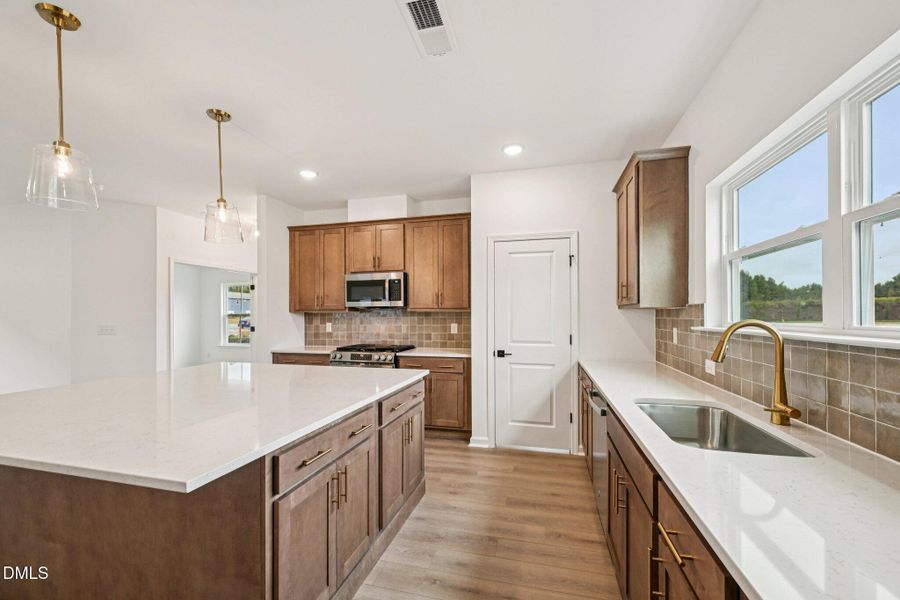 14-web-or-mls-Quarry Rd-S1410-014