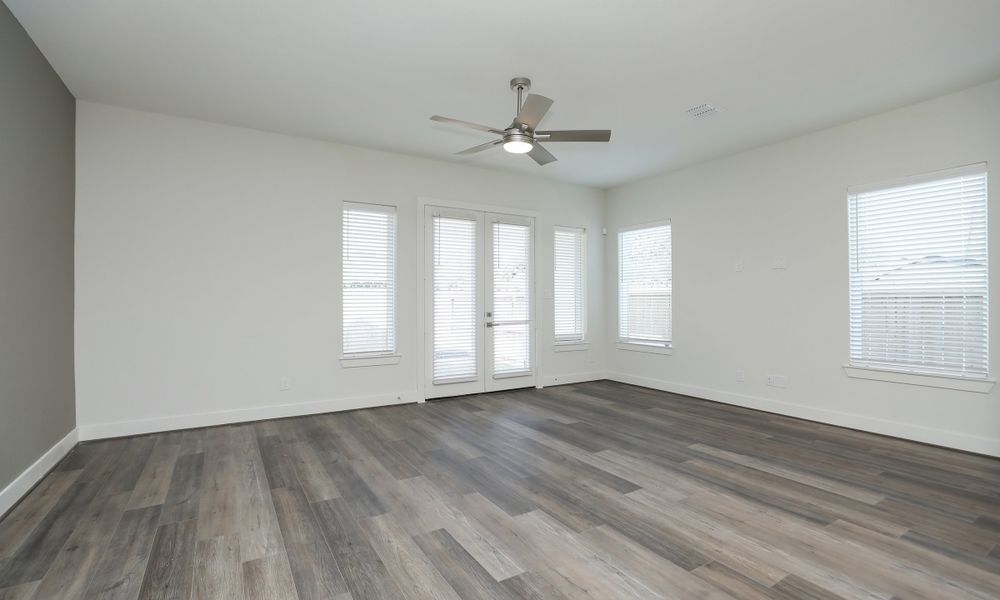 Spacious, unfurnished interior of a new home in Independence Heights, Houston (Image 23). Spacious, unfurnished interior of a new home in Independence Heights, Houston (Image 23).