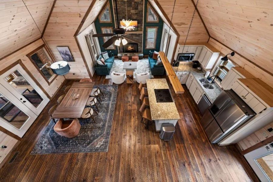 Image 72 of a home in .