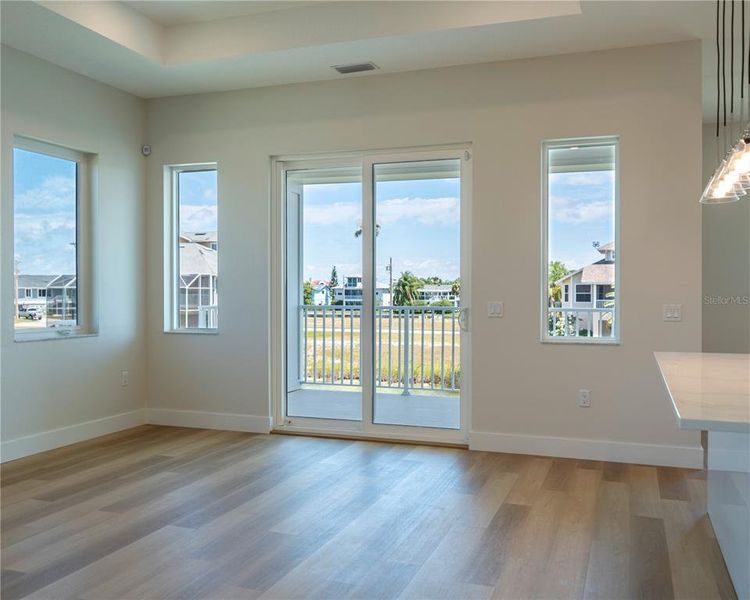 Spacious, unfurnished interior of a new home in , Hudson (Image 17).