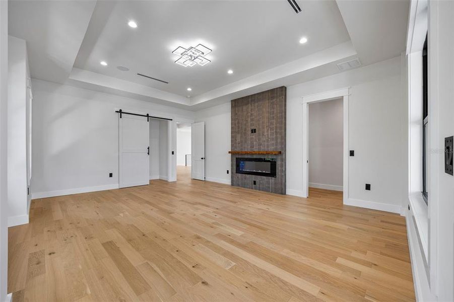 Spacious, unfurnished interior of a new home in , Tampa (Image 66).