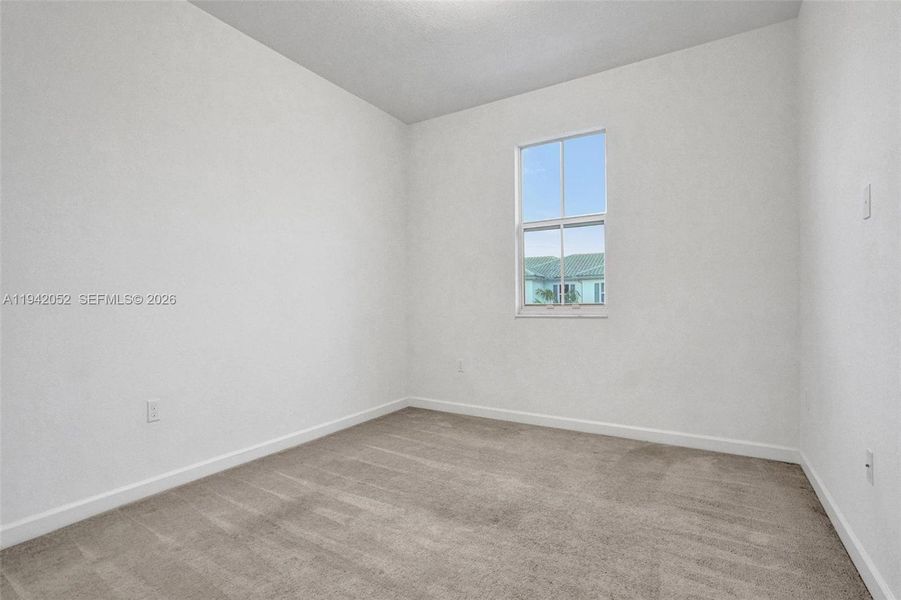 Spacious, unfurnished interior of a new home in , Coral Springs (Image 22).