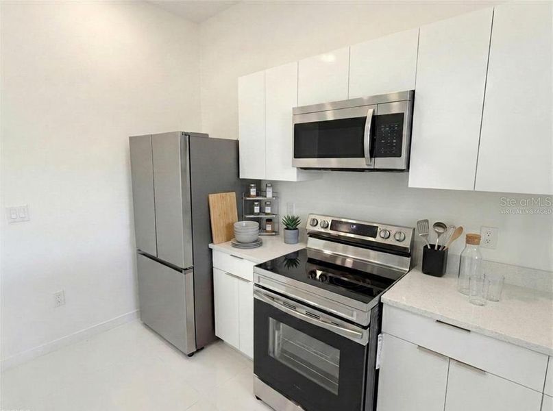 Furnished interior view inside a new home in , Cape Coral (Image 8).