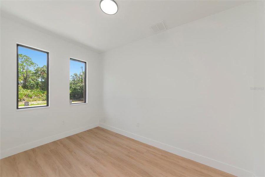 Spacious, unfurnished interior of a new home in , North Port (Image 27).