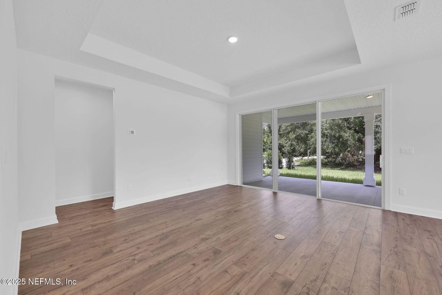 Spacious, unfurnished interior of a new home in Creighton Pointe, Fleming Island (Image 31).