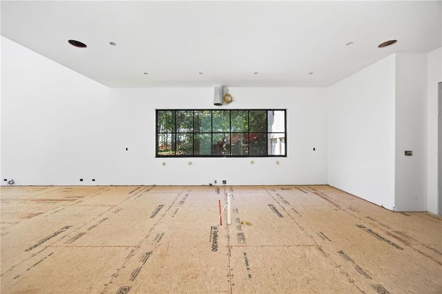 Spacious, unfurnished interior of a new home in , Atlanta (Image 15). Spacious, unfurnished interior of a new home in , Atlanta (Image 15).