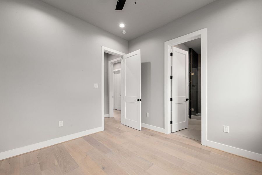 Spacious, unfurnished interior of a new home in , Houston (Image 21).