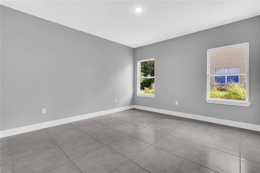 Spacious, unfurnished interior of a new home in , Port Charlotte (Image 16).