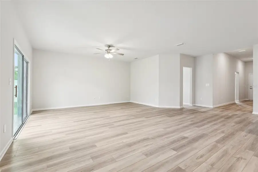 Spacious, unfurnished interior of a new home in , Palm Coast (Image 28).