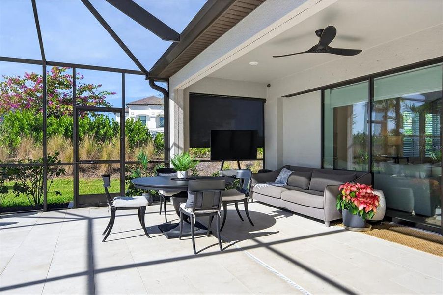 Exterior details and patio area of a home in , Lakewood Ranch (Image 32).