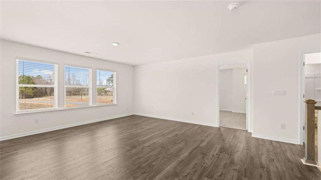 Spacious, unfurnished interior of a new home in Water Oak Estates, Lawrenceville (Image 31).