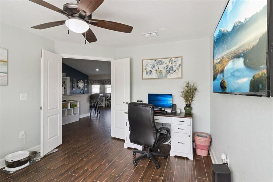 Furnished interior view inside a new home in , Bartow (Image 32). Furnished interior view inside a new home in , Bartow (Image 32).