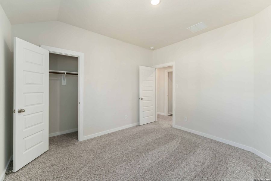 Spacious, unfurnished interior of a new home in Hunters Ranch, San Antonio (Image 25). Spacious, unfurnished interior of a new home in Hunters Ranch, San Antonio (Image 25).