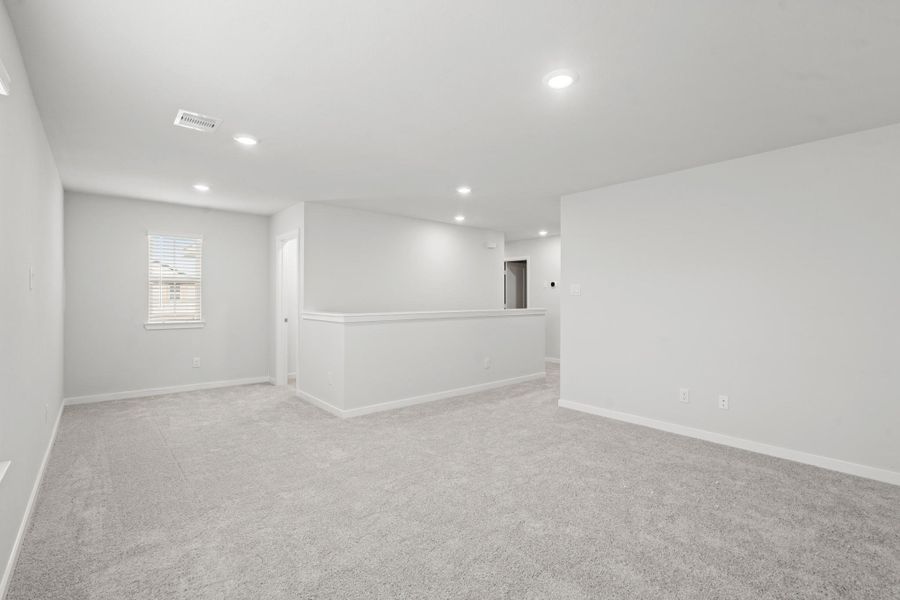 Spacious, unfurnished interior of a new home in Laurel Farms, Brookshire (Image 14).