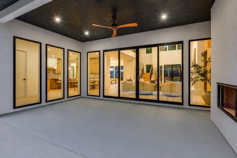 Exterior details and patio area of a home in , Dallas (Image 3).