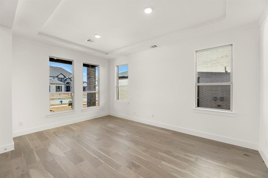 05. 14930 Shoal - Dining