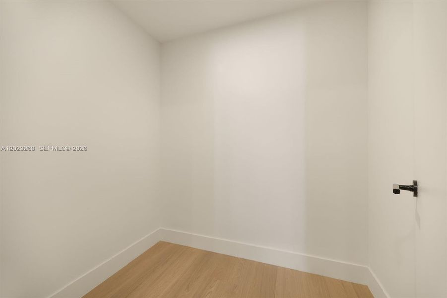 Spacious, unfurnished interior of a new home in , Bay Harbor Islands (Image 26).