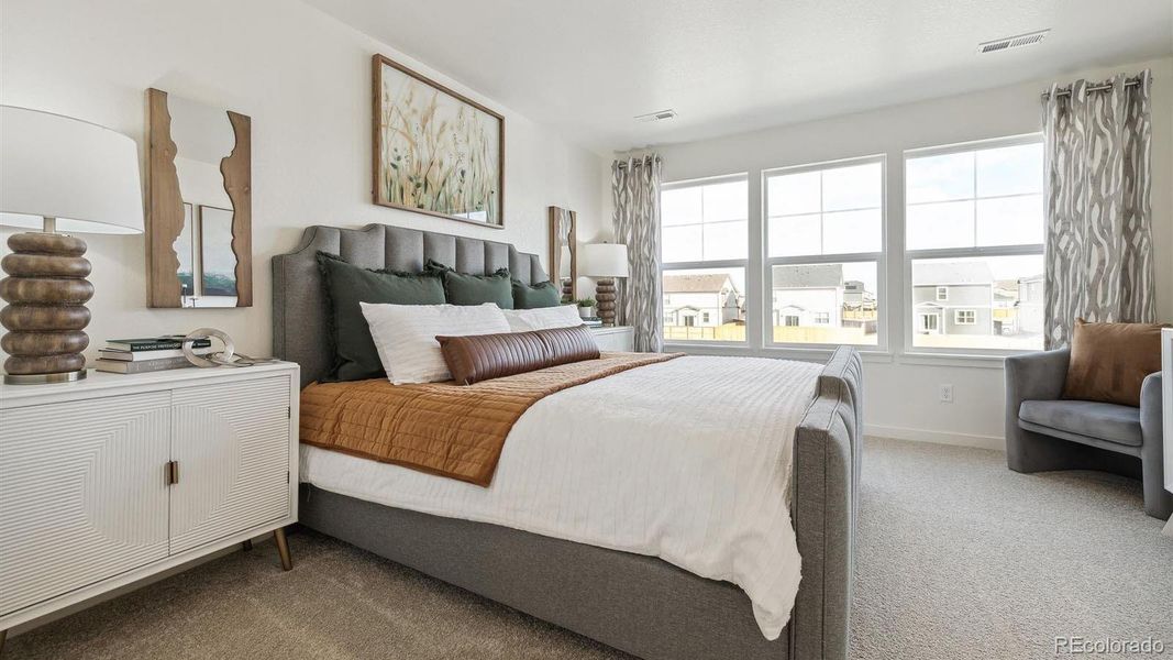 Furnished interior view inside a new home in Settlers Crossing, Commerce City (Image 12). Furnished interior view inside a new home in Settlers Crossing, Commerce City (Image 12).