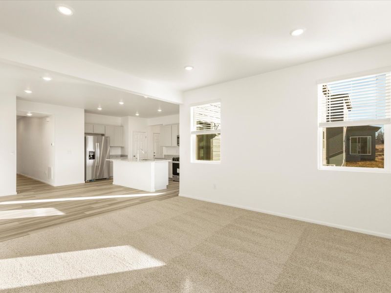 Spacious, unfurnished interior of a new home in Lake Bluff, Greeley (Image 8).