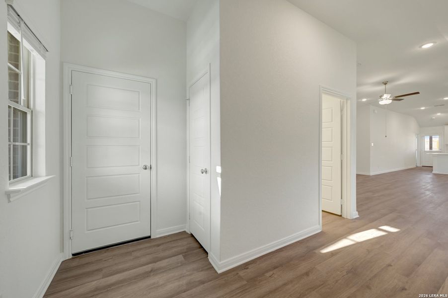 Spacious, unfurnished interior of a new home in Park Place, New Braunfels (Image 35).