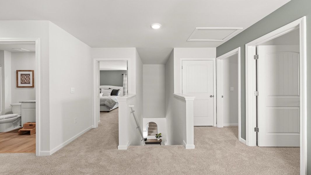 Representative unfurnished interior of a home built from the Elston by D.R. Horton in Rolling Meadows, Jasper (Image 21).